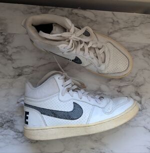 Nike Mid Sneakers Youth 6 White And Black